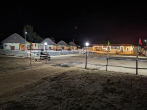 Bygningen som hotellet ligger i + 11 billeder