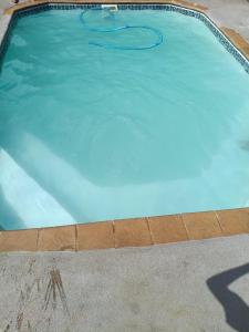 Swimmingpoolen hos eller tæt på Bras boutique