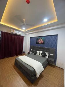 Gallery image of Hotel Star Galaxy in Surat +3 photos