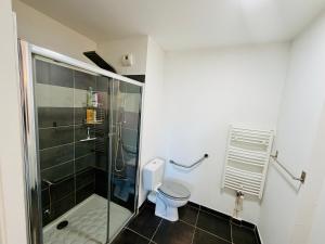 Et badeværelse på T2 récent 45m2, Parking inclus, Clim + 6 billeder