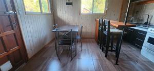 Køkken eller tekøkken på Casa entera con balcón y patio propio "altos del Rio Azul" + 16 billeder