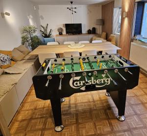 Herní místnost v ubytování Parkvilla Vakantiehuis voor 22 personen