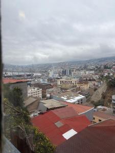 Udsigt til Valparaíso eller udsigt til byen taget fra bed and breakfast-stedet