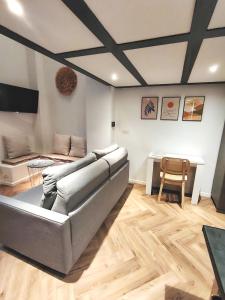 Khu vực ghế ngồi tại 35m2, luminous loft close to the beach