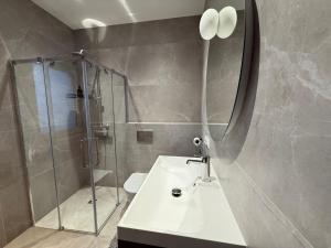 Et badeværelse på AlbaBlanco + 32 billeder