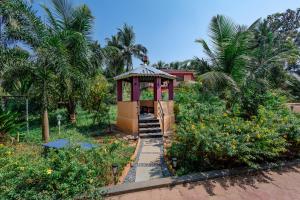 En have udenfor Villa Effy 3 Bedrooms - Entire Villa 1800 sq ft