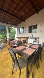 Et tv og/eller underholdning på Pôr do Sol Suítes