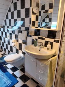 Foto dalla galleria di Ferienwohnung DFranz a Weitefeld Altre 2 foto