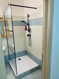 Et badeværelse på Apartmán Lipno 50/18 + 66 billeder