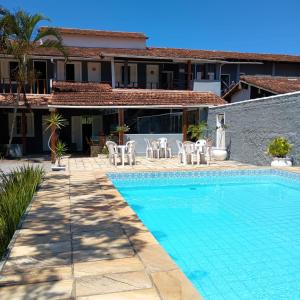 Swimmingpoolen hos eller tæt på Dharma Pousada