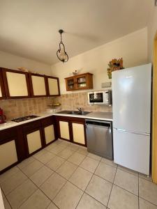 Køkken eller tekøkken på Bungalow Corossol + 13 billeder