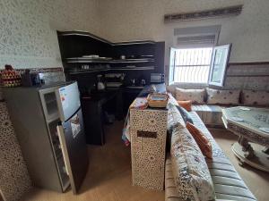 Køkken eller tekøkken på Moroccan-style apartment mountain and coastal view