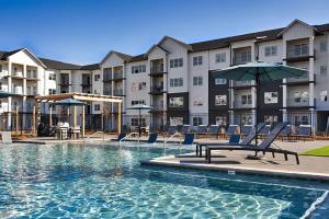 Swimmingpoolen hos eller tæt på Landing Beautiful 3BD Yoga Studio Pool