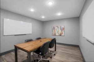 Møde- og/eller konferencelokalet på Landing Chic 2BD Courtyard Gym