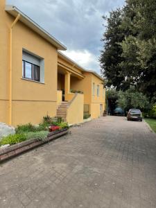 Bygningen som feriehuset ligger i