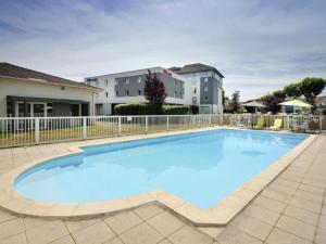Swimmingpoolen hos eller tæt på ibis budget Cahors
