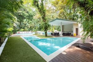 Bazén v ubytování Uvita Paradise , Walk to the Ballena Beach nebo v jeho okolí