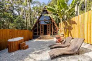 En have udenfor CHALÉS SUIÇOS - Românticos na Natureza para adultos