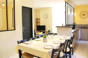 Posezení v ubytování La loge des Hermones