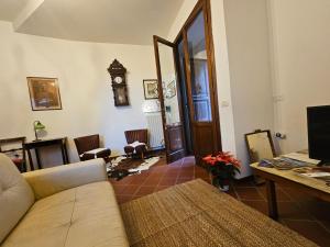 Et opholdsområde på Villa Carla - vicino alla Riviera del Conero e ai Colli dell' Infinito