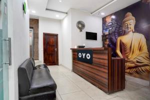 Et tv og/eller underholdning på Hotel O Patiala Road Crossway Zirakpur Formerly Lavish