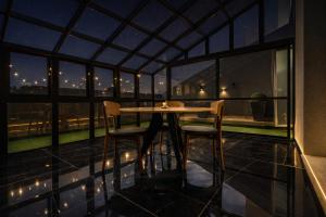 Billede fra billedgalleriet på Presidential One Bedroom Suite-Gold Crest Mall DHA Lahore Phase 4 i Lahore + 40 billeder