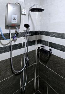 Et badeværelse på Grand Luxury Hotel Semporna