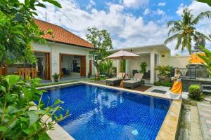 Bazén v ubytování Banyu Riris Villa Lovina Private Villa nebo v jeho okolí