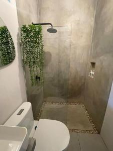 Et badeværelse på Studio Apartment in Cocles