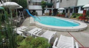 Swimmingpoolen hos eller tæt på Hotel Supreme + 81 billeder