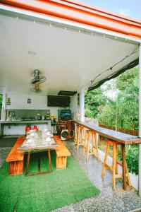 Billede fra billedgalleriet på Villa Nature View Pool Bonfire Mountain i Tarlac