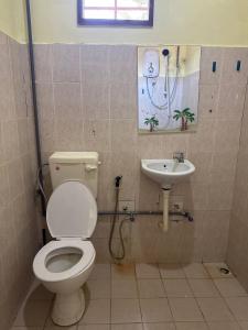 Afbeelding uit fotogalerij van LivBumi Oasis in Pantai Cenang +1 foto