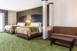 Postel nebo postele na pokoji v ubytování Comfort Inn & Suites Moore - Oklahoma City