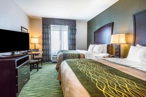 Postel nebo postele na pokoji v ubytování Comfort Inn & Suites Moore - Oklahoma City