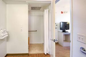 TV a/nebo společenská místnost v ubytování Motel 6-Pendleton, OR