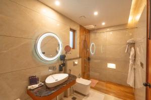 Et badeværelse på The Corbett Sapphire