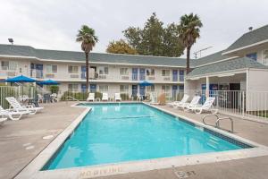 Bassein majutusasutuses Motel 6-Sacramento, CA - Central või selle lähedal +52 fotot