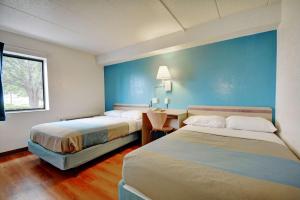 Postel nebo postele na pokoji v ubytování Motel 6-Newport, RI