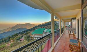 Naturlandskabet i nærheden af pensionatet + 17 billeder