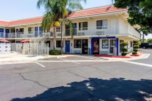 Foto da galeria de Motel 6-Bakersfield, CA - Convention Center em Bakersfield