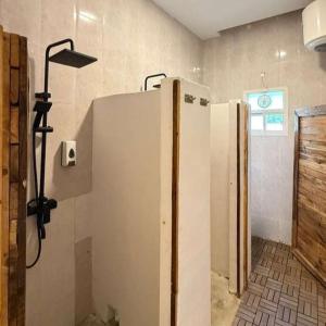 Koupelna v ubytování Salalah Social Club