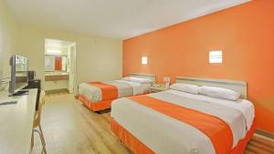 Ένα ή περισσότερα κρεβάτια σε δωμάτιο στο Motel 6-Maple Shade Township, NJ - Philadelphia - Mt Laurel