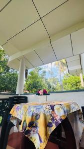 En balkon eller terrasse på Shell villa