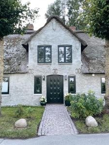 Tòa nhà nơi nhà nghỉ dưỡng tọa lạc