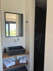 Et badeværelse på Villa Asteria - Modern Ionian Villa