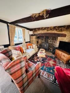 Et opholdsområde på Log- burner, dog friendly- woodland views with walking trails and local pub on your doorstep! Popular walking trails nearby-Malvern Hills and the Brockhampton Estate- Peaceful village on the border of Hereford and Worcester
