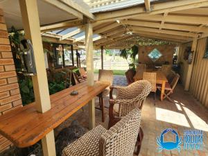 En terrasse eller udendørsområde på Nature Nest in Falcon near Mandurah