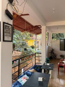 Khu vực ghế ngồi tại Subha Guest House, Travellers,bagpackers