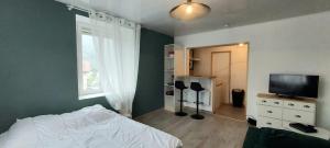 Et tv og/eller underholdning på Les Bulles, Studio Balneo