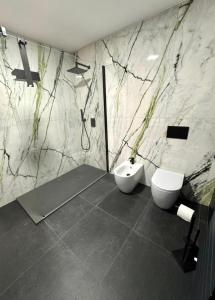 Et badeværelse på Appartamento della Nonna + 3 billeder